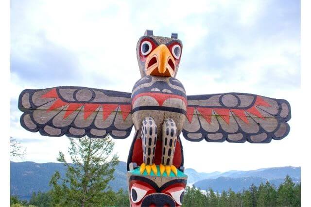 Eagle totem pole at the summit of the Malahat mountain in Vancouver